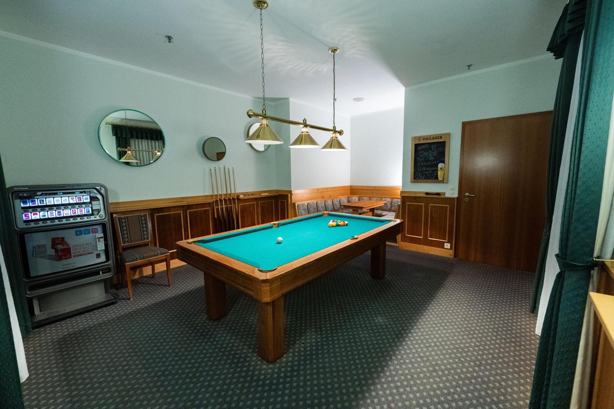 Bernstein Schlosshotel Ballenstedt Bagian luar foto