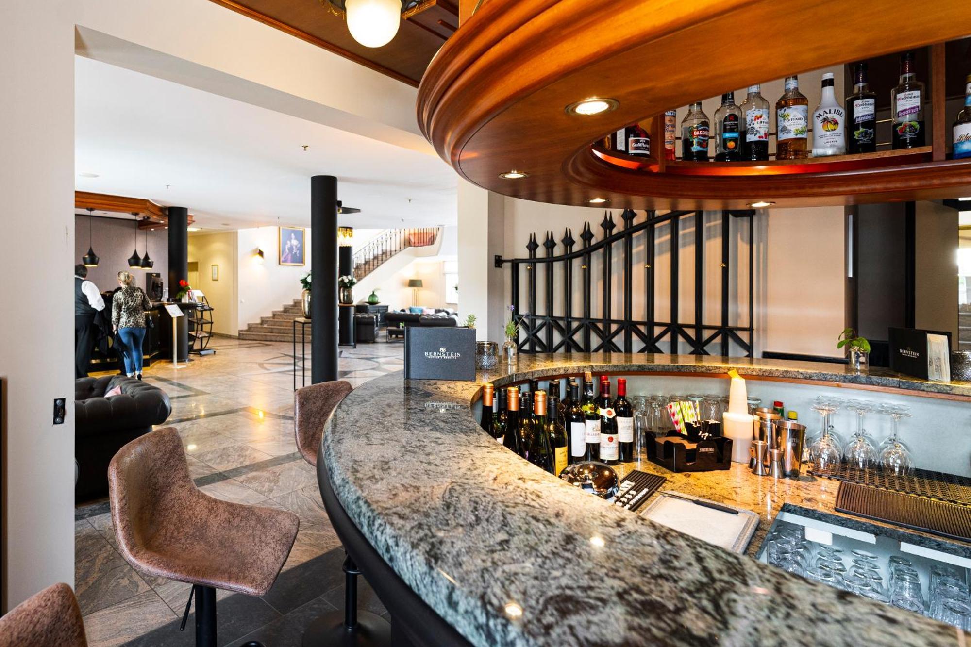 Bernstein Schlosshotel Ballenstedt Bagian luar foto
