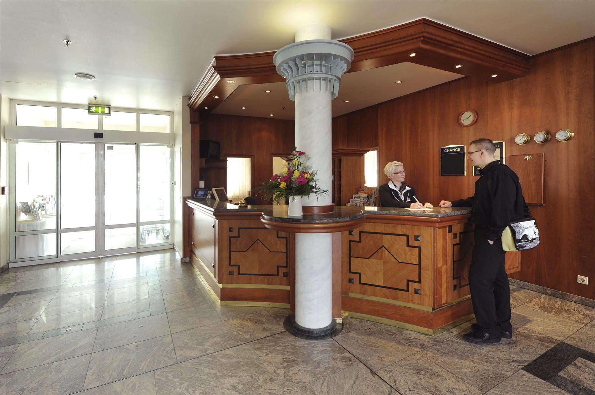 Bernstein Schlosshotel Ballenstedt Bagian luar foto